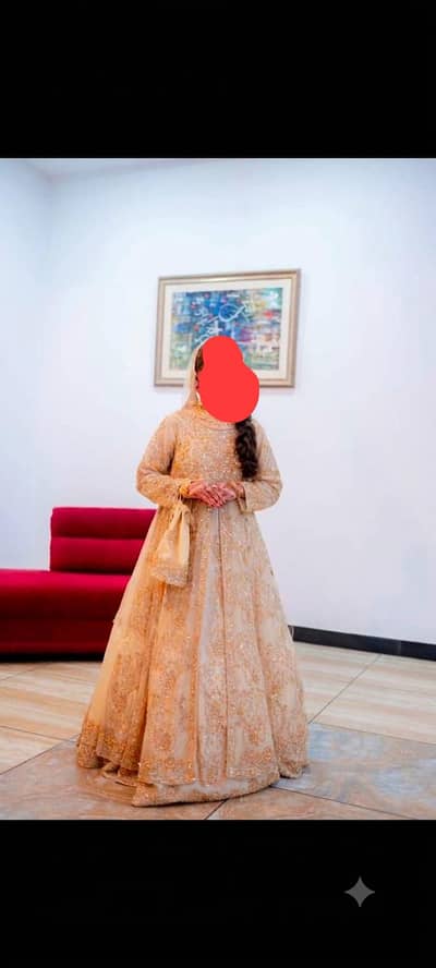 walima Maxi golden color only 1 time use. . .