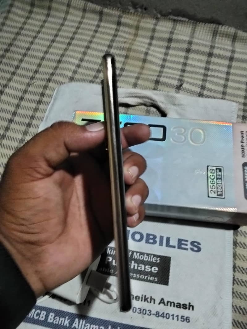 Infinix Zero 30 7