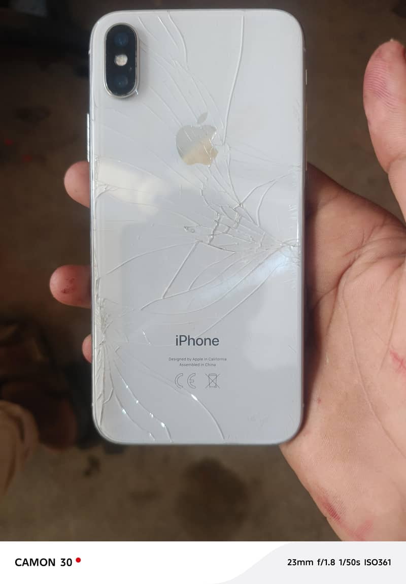 Apple iPhone X 4