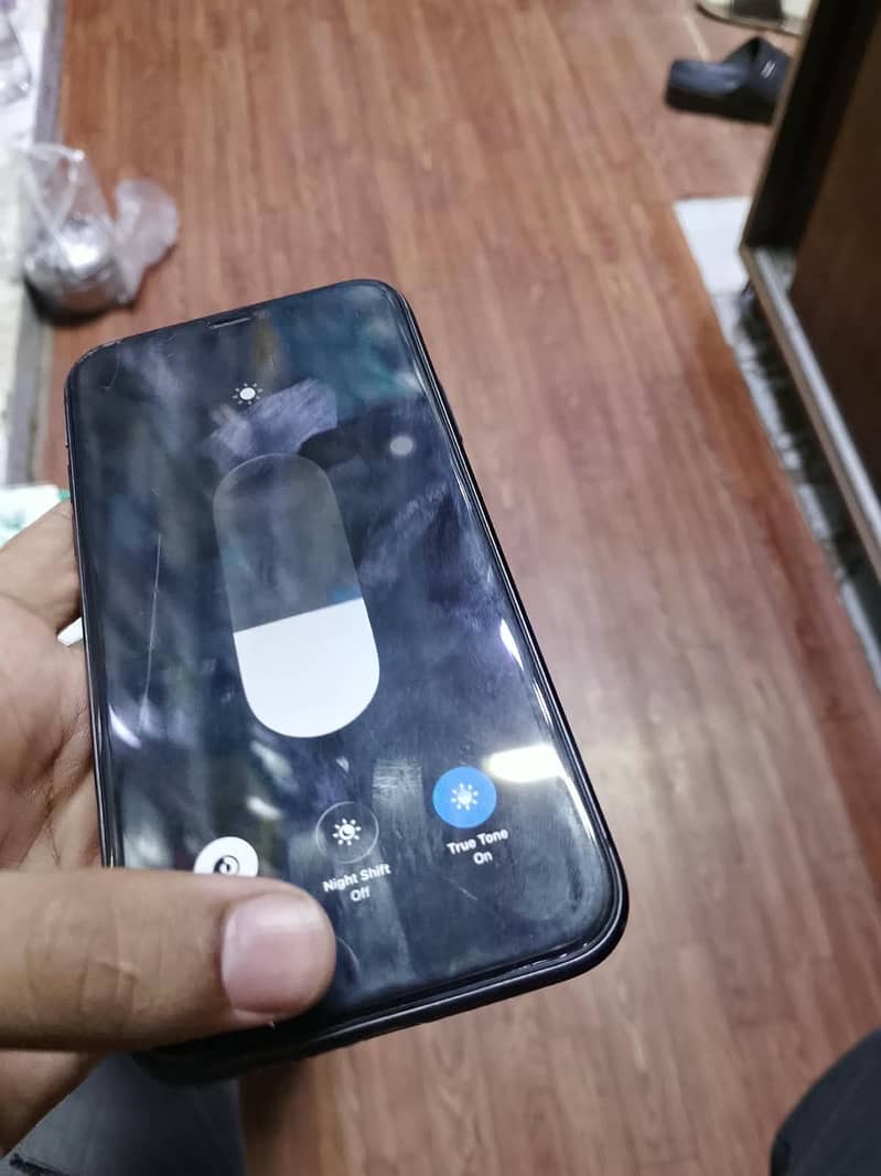 Apple iPhone 11 5
