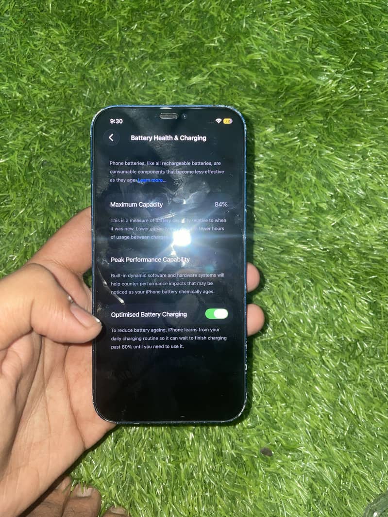Apple iPhone 12 6
