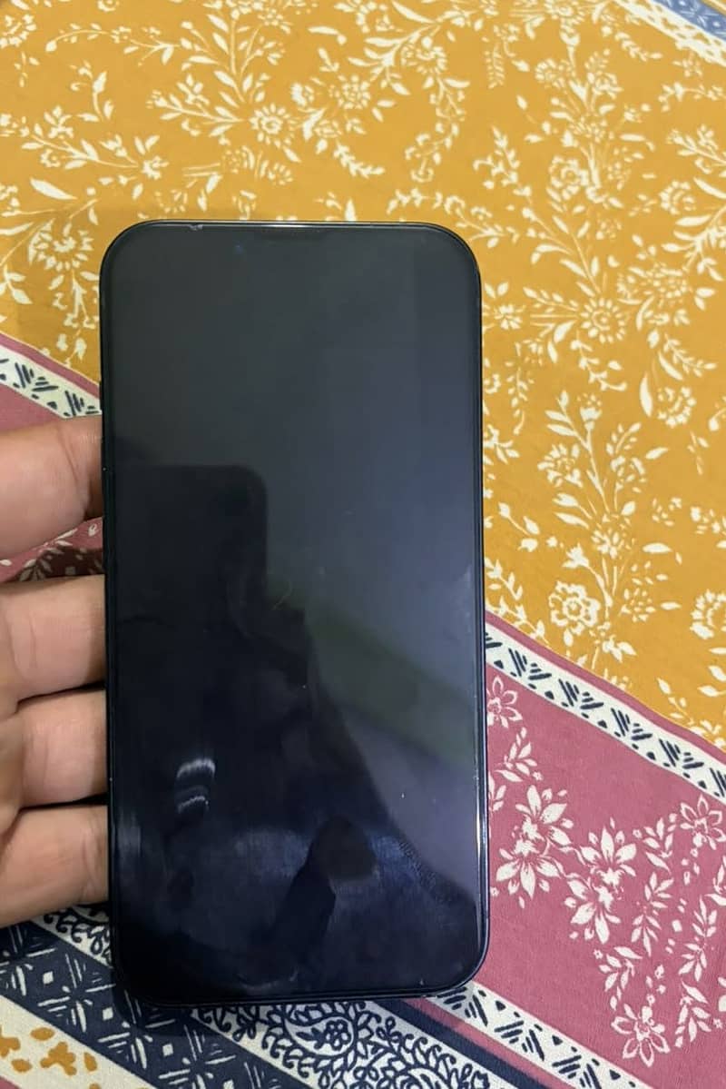 Apple iPhone 13 2