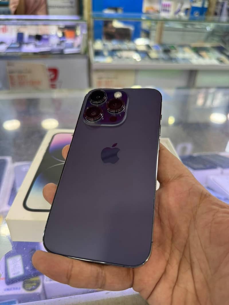 Apple iPhone 14 Pro 0