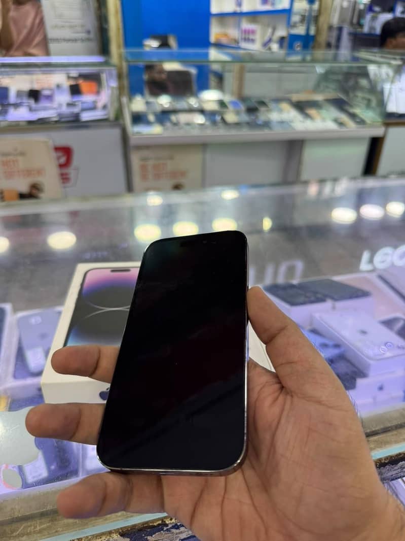 Apple iPhone 14 Pro 2