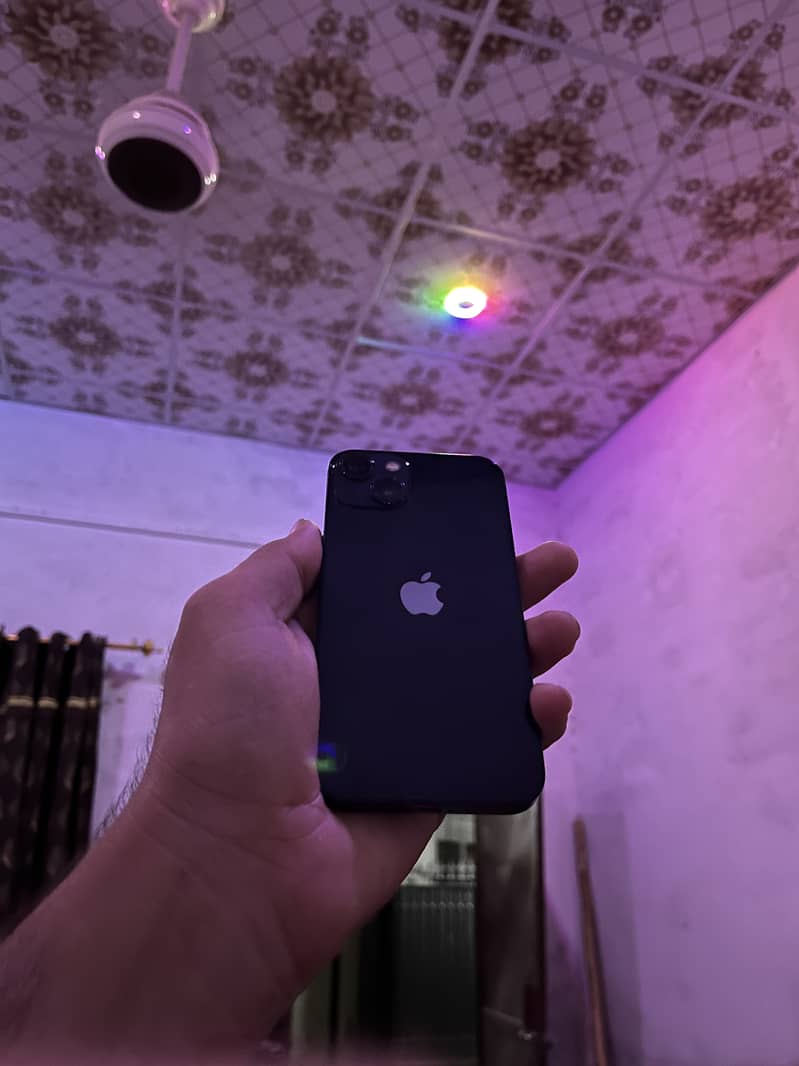 Apple iPhone 13 7