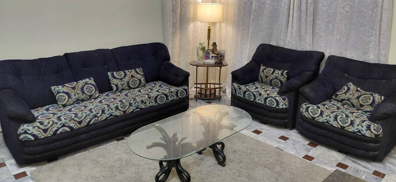 5 Seater Sofa Set with center table 0