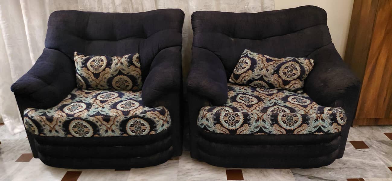5 Seater Sofa Set with center table 4