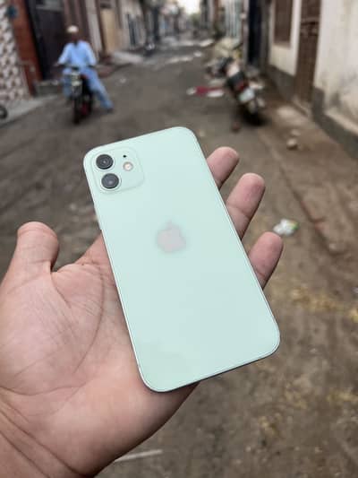 Apple iPhone 12