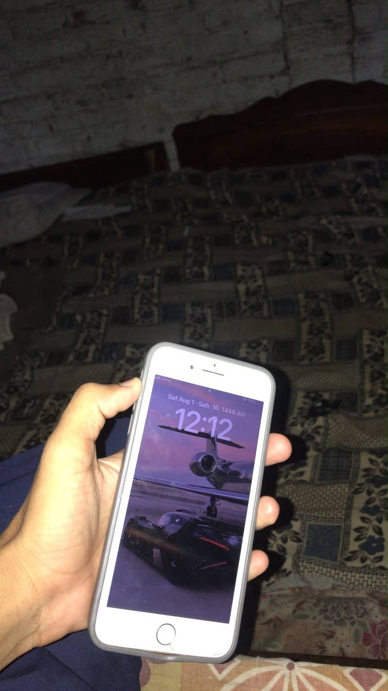 Apple iPhone 8 Plus 1