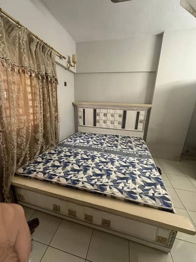 King size bed