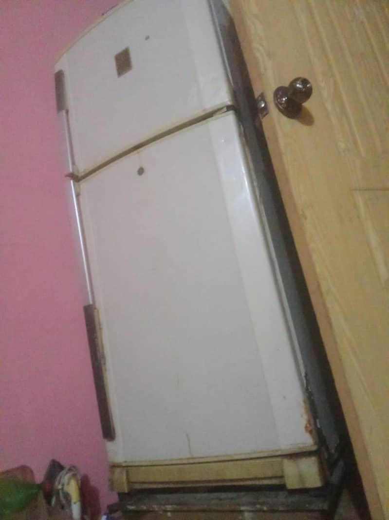 refrigerator 0