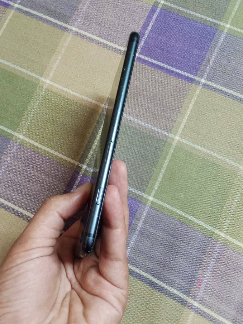 Apple iPhone 7 Plus 3