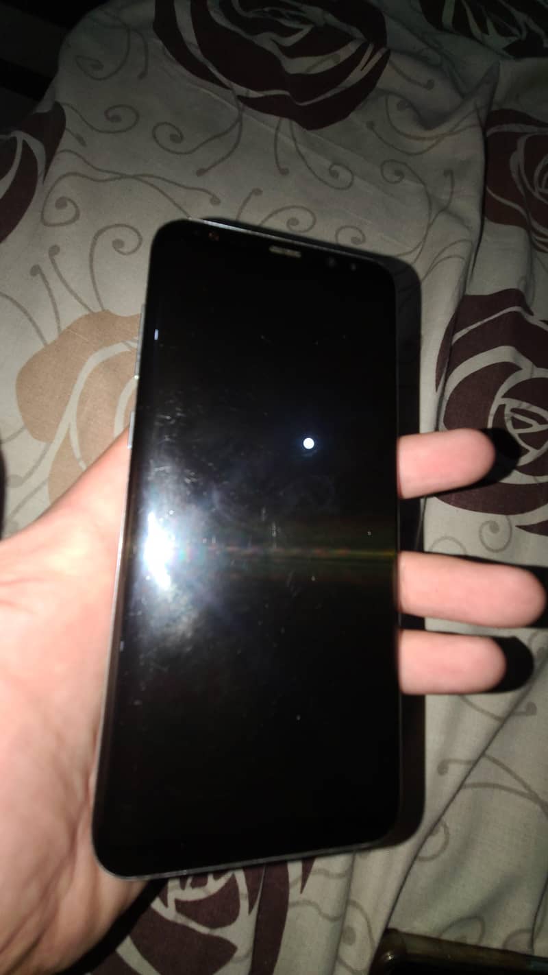 Samsung Mobile S8 Plus 1