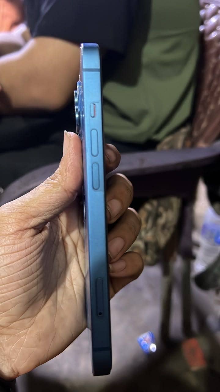 Apple iPhone 13 3