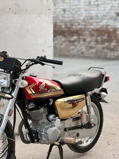 Honda 125 Golden