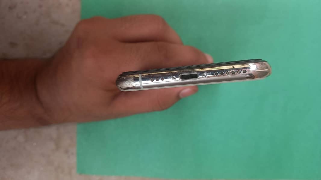 Apple iPhone 11 Pro 3