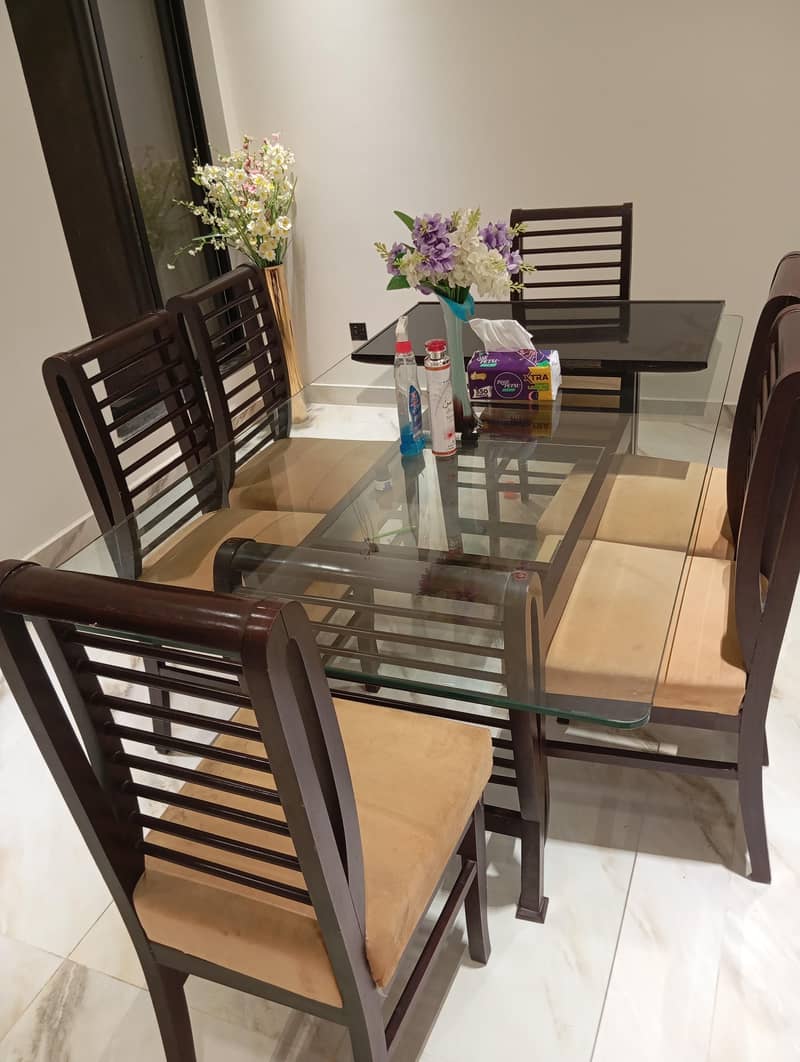 dining table with 6chairs 1