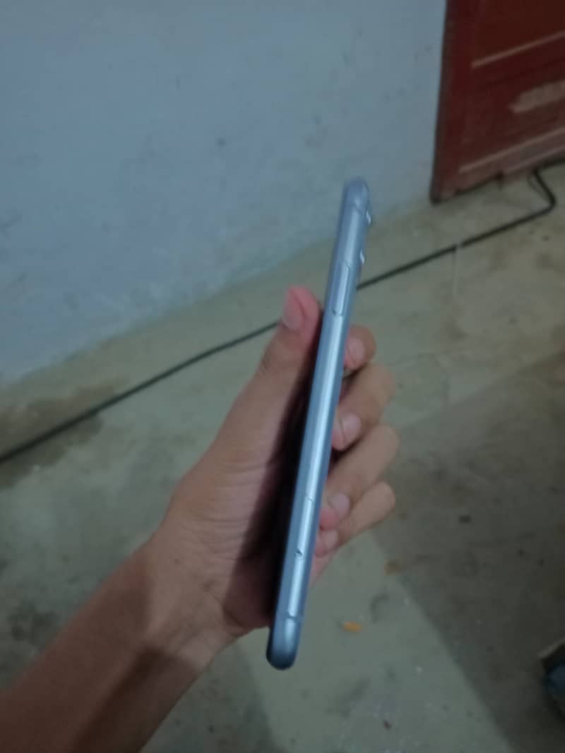 Apple iPhone 11 2