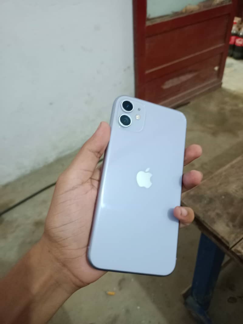Apple iPhone 11 3