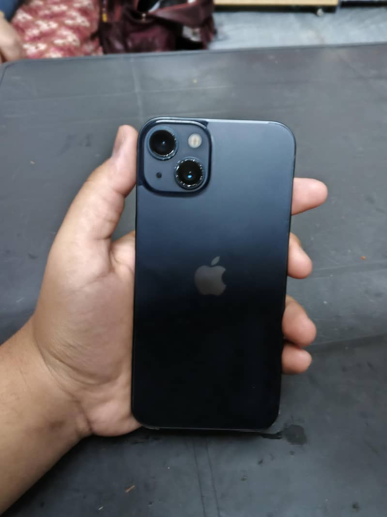 Apple iPhone 13 2