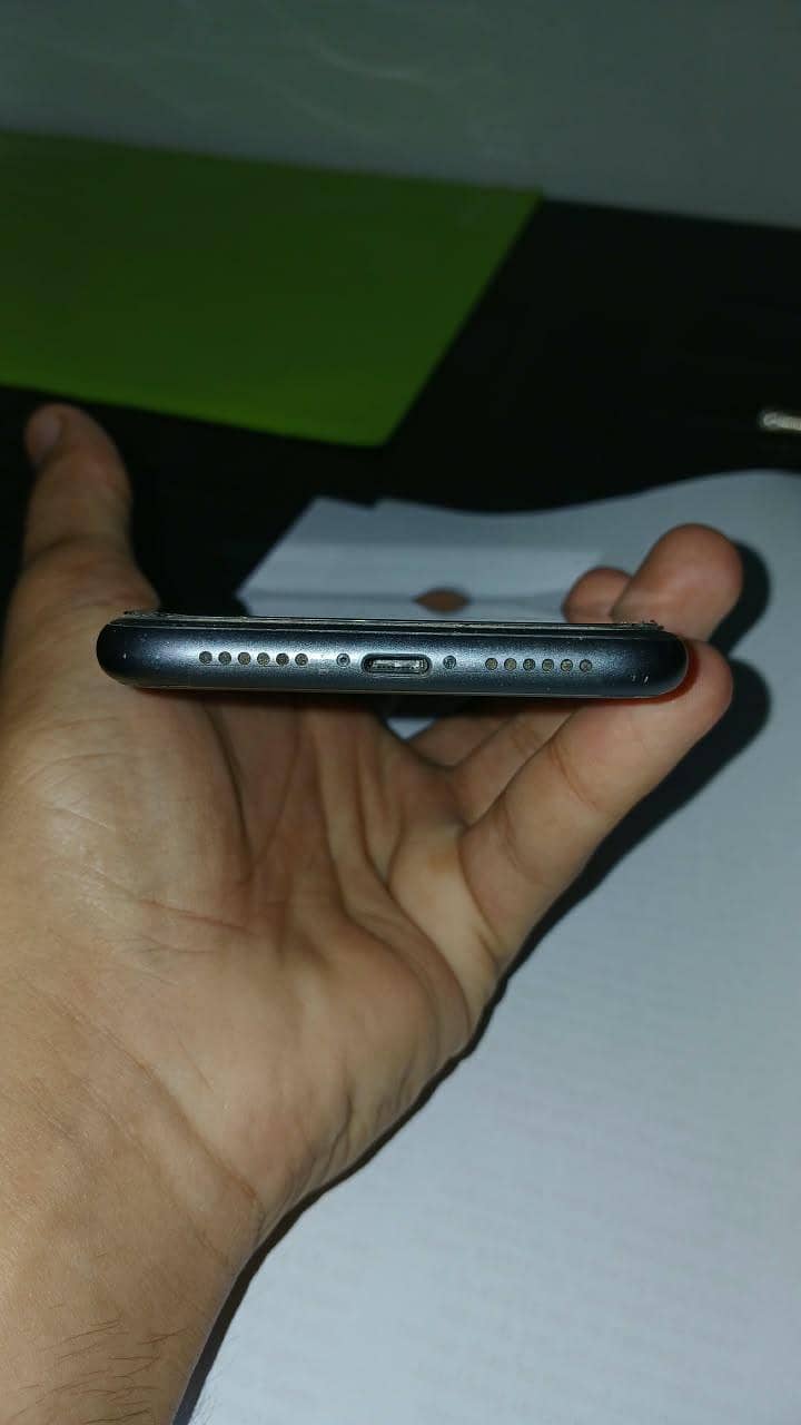 Iphone 11 4