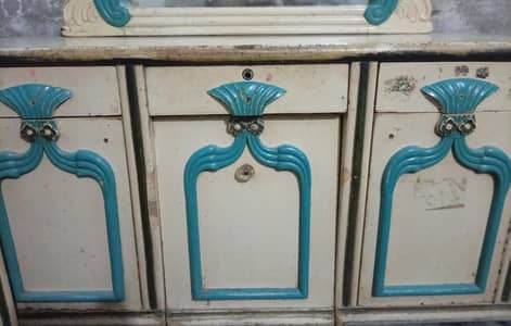dressing table and side tables for sale