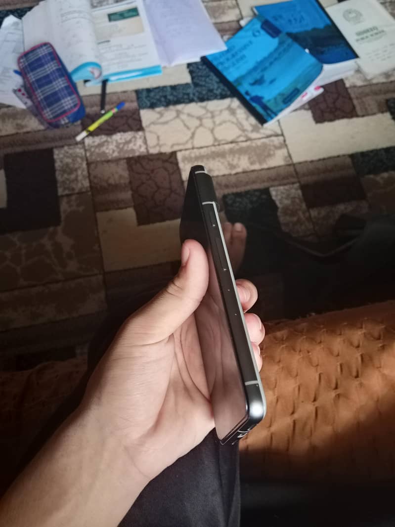 Google Pixel 8 2