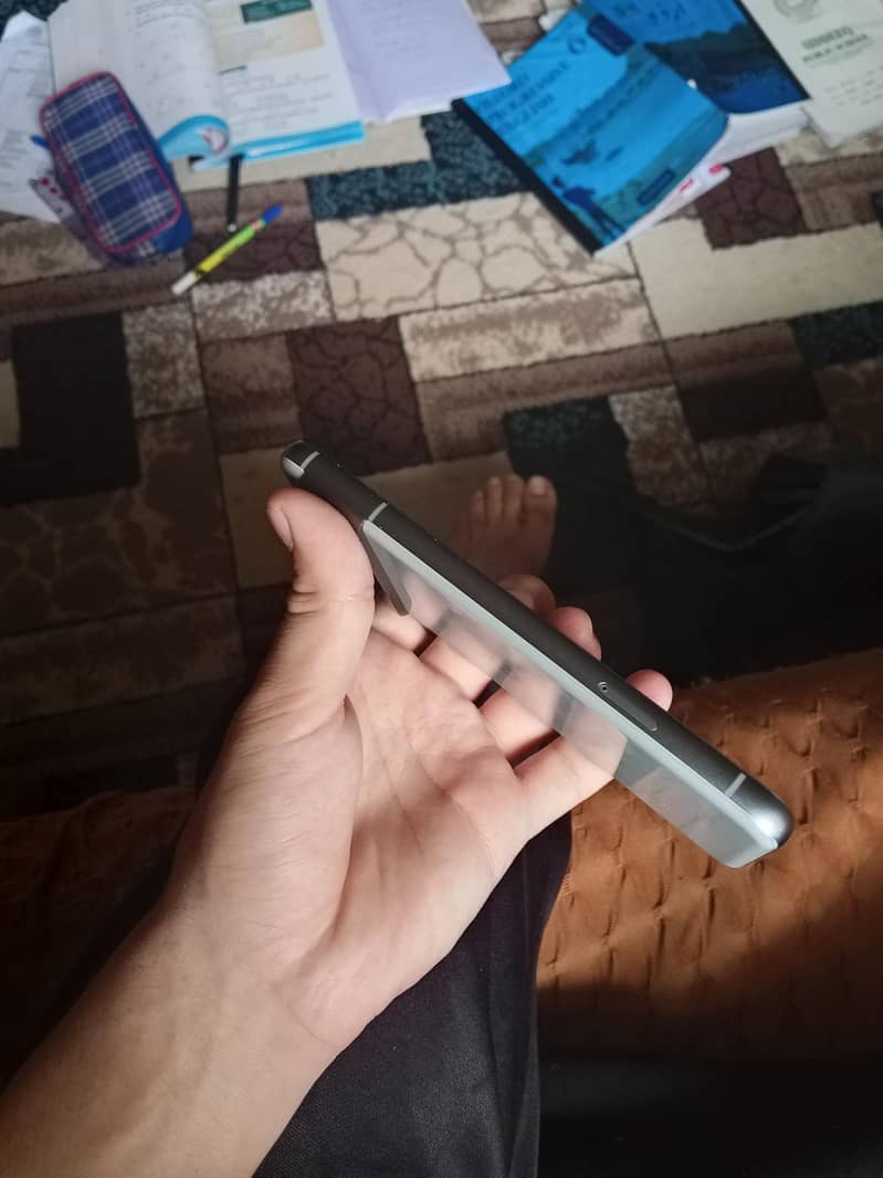 Google Pixel 8 3