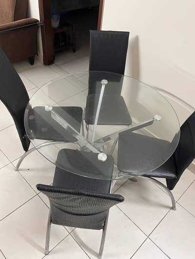 4 chair dining table good condition