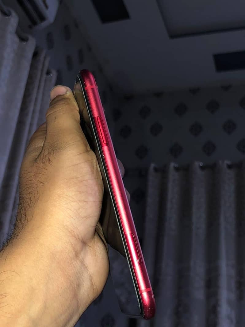Apple iPhone 11 3