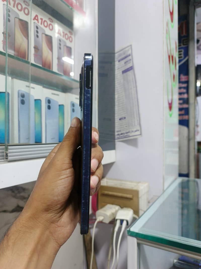 Realme C53 3