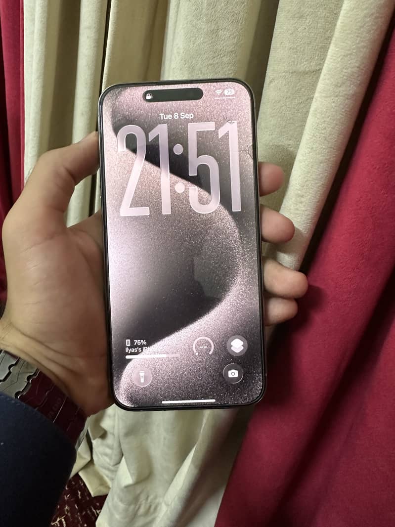 Apple iPhone 15 Pro Max 2