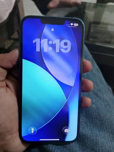 Apple iPhone 13