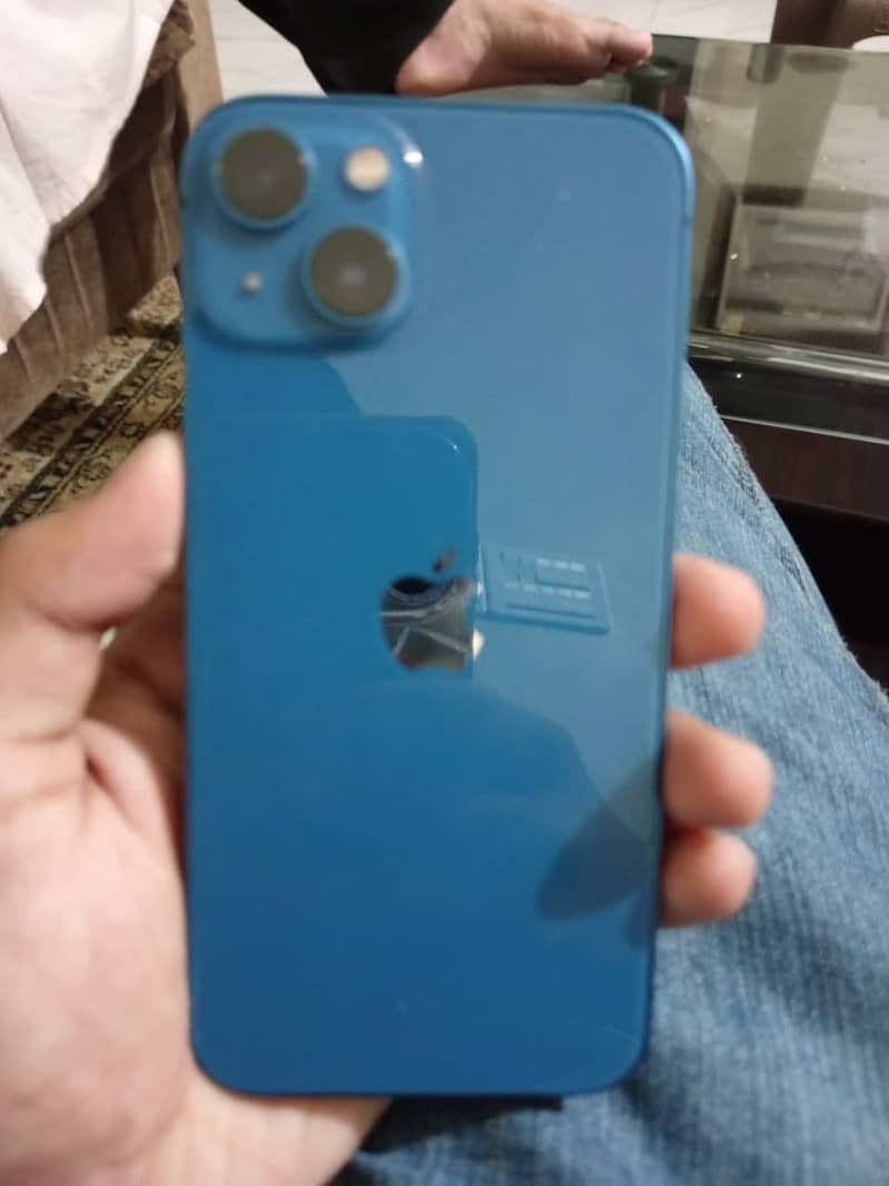 Apple iPhone 13 4