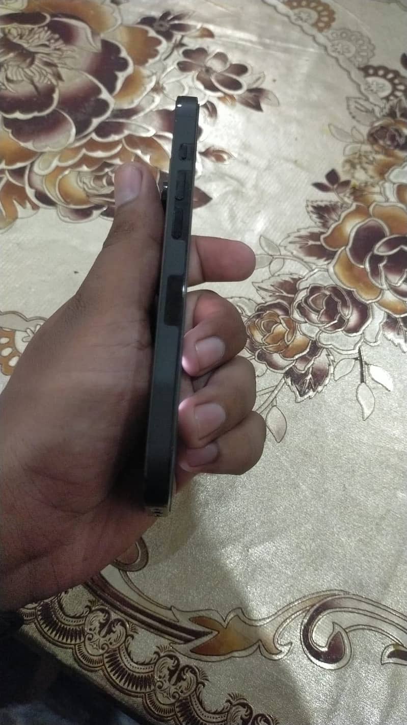 iPhone 14 pro 1