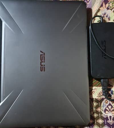 ASUS TUF i7 8th Gen 16gb 256gb