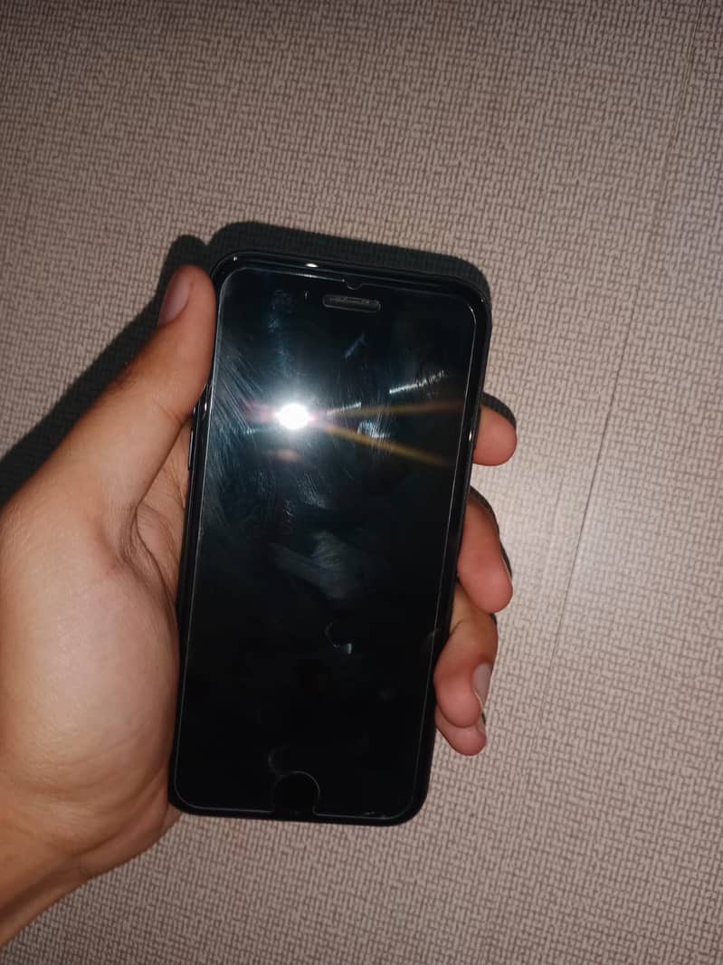 Apple iPhone SE 6