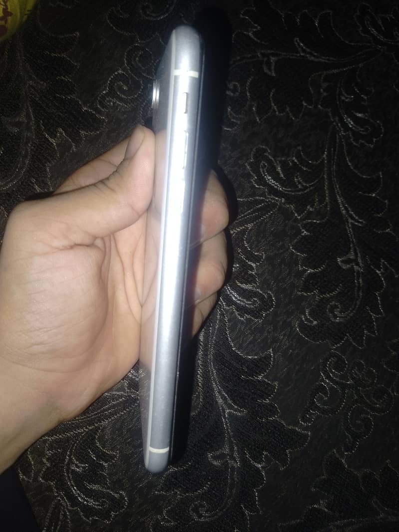 Apple iPhone XR 3