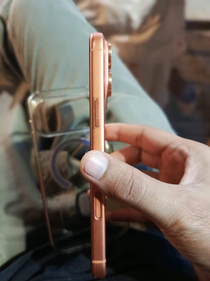 Apple iPhone 17 Pro Max 3