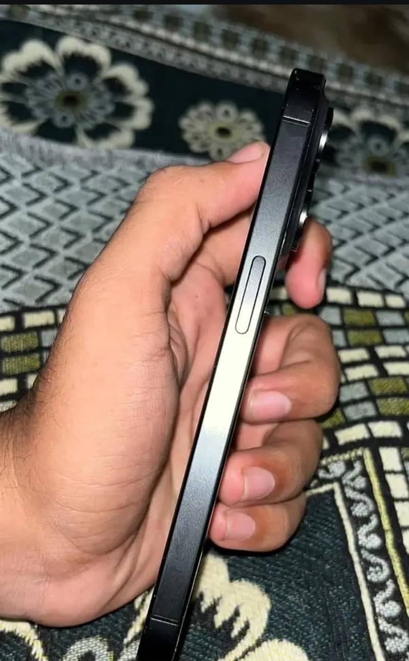 Apple iPhone 15 Pro 5