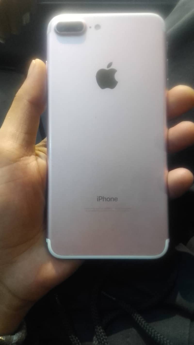 Apple iPhone 7 Plus 0
