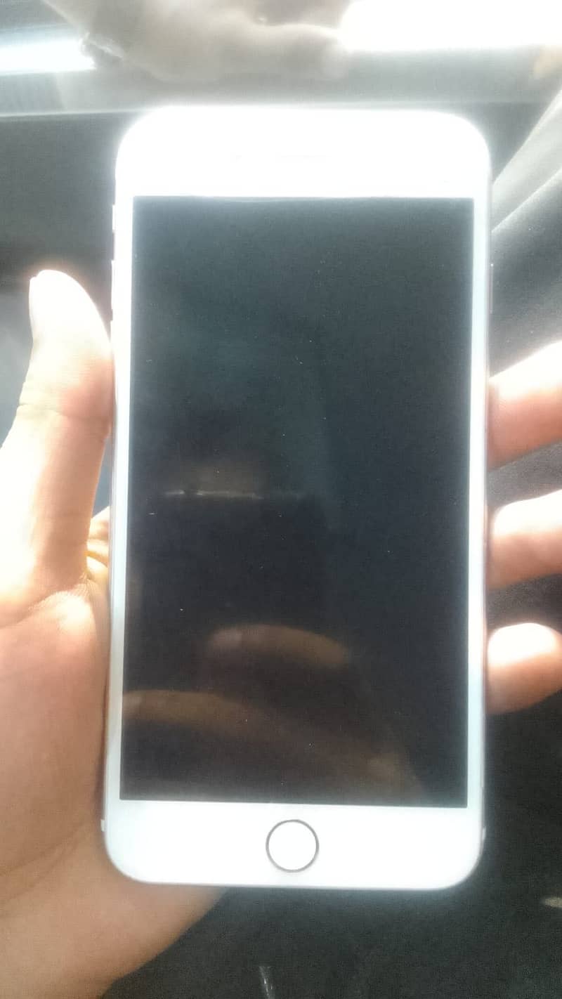 Apple iPhone 7 Plus 1