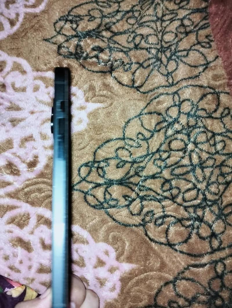 Apple iPhone 15 plus 1
