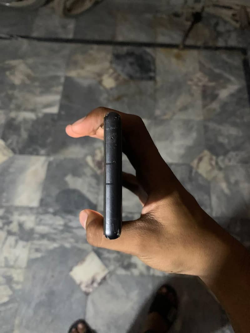 Google Pixel 7a 4