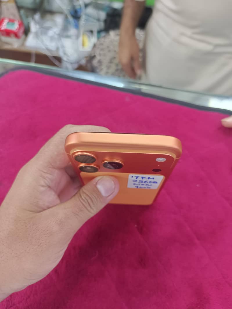 iphone 17 pro max 1