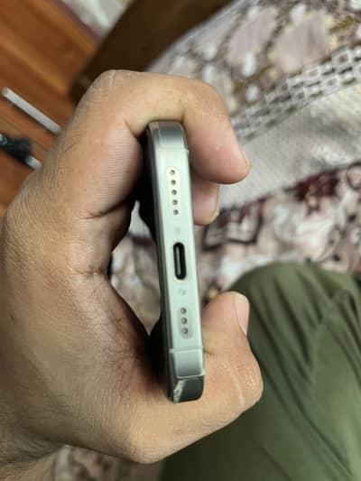 Apple iPhone 15 Pro