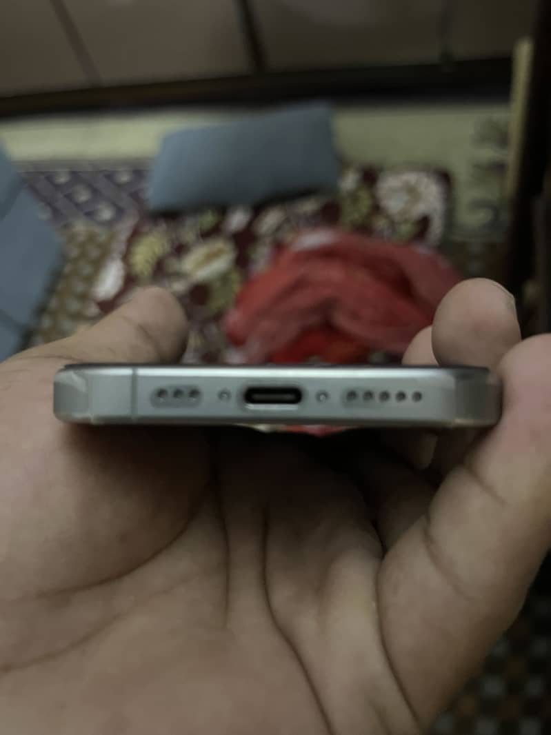Apple iPhone 15 Pro 1