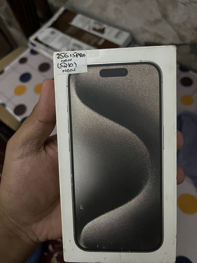 Apple iPhone 15 Pro 2