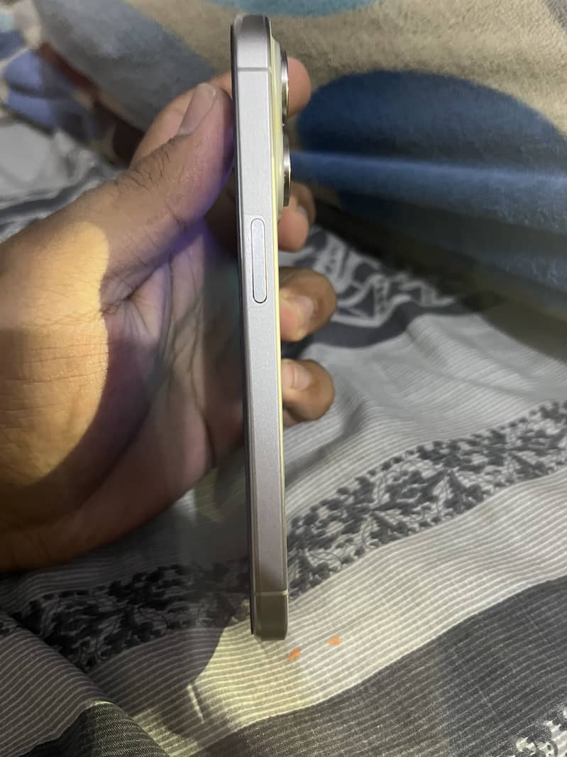 Apple iPhone 15 Pro 5