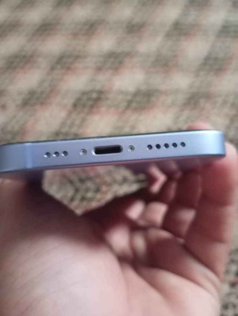 Apple iPhone 12 3